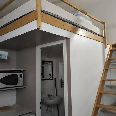 Studio Au Calme Proche Centre Apartment